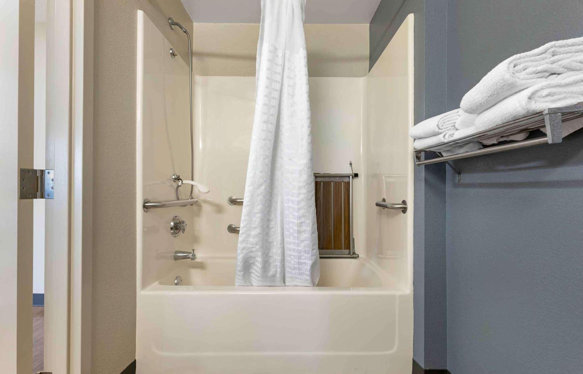 Extended Stay America Select Suites - Chicago - Hanover Park מראה חיצוני תמונה